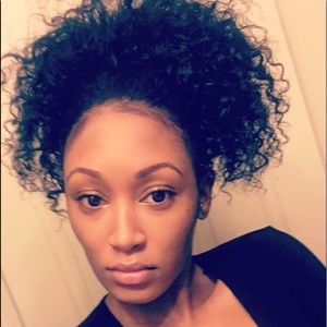 Meet your Posher, Latonya